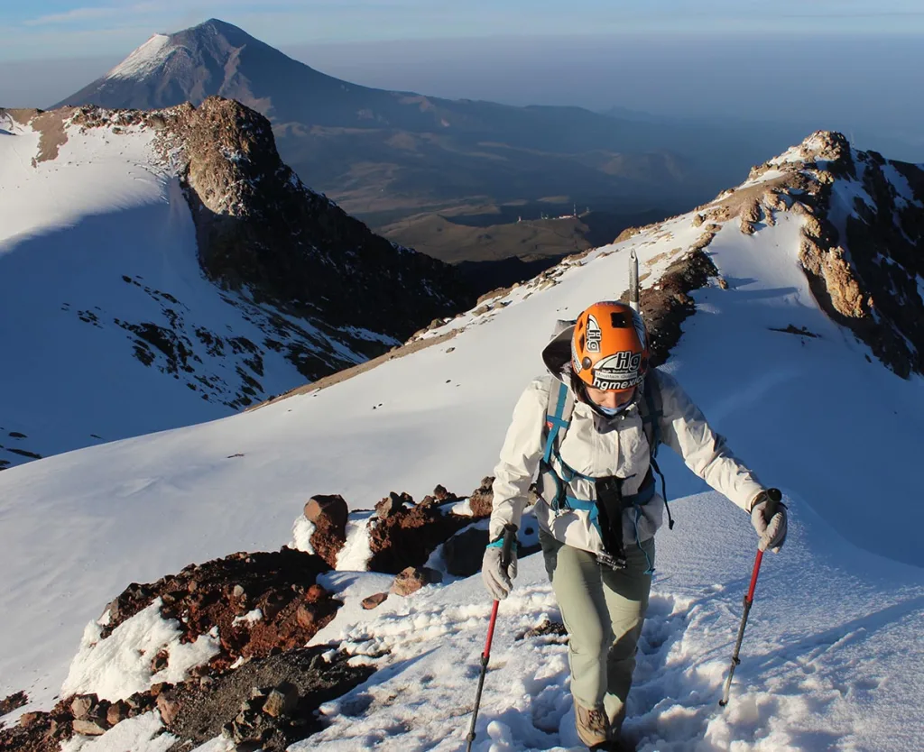 México también tiene paisajes nevados dignos de postal. Conoce los mejores lugares para ver nieve en México, las experiencias que ofrecen y por qué deberías visitarlos este invierno.