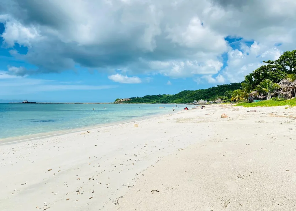 Descubre un destino en Campeche, poco conocido que promete tranquilidad, belleza natural y experiencias auténticas.