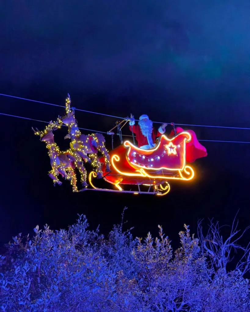 La Ex Hacienda de Chautla vuelve a convertirse en un escenario mágico con el esperado Vuelo de Santa Claus. Aquí te contamos los detalles.