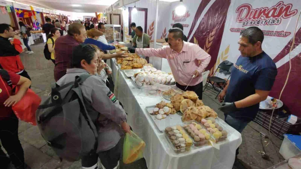 La Feria del Pan 2025 llegará a Tlalpan con conchas, cuernos, orejas, chocolatito caliente y antojitos que debes probar. Aquí te contamos la fecha, ubicación y todo lo que necesitas para planear tu visita.