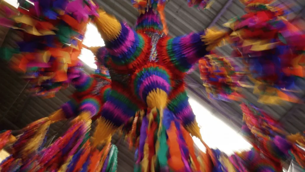 Acolman, cuna de la piñata mexicana, celebra la 40ª Feria Internacional de la Piñata con conciertos gratuitos, concurso artesanal, talleres culturales y más. Descubre todo lo que no te puedes perder.