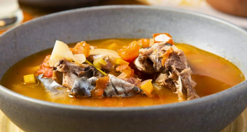 Descubre los sabores auténticos de Chihuahua a través de sus platillos típicos más representativos. Aprende sobre su origen, ingredientes y por qué estos manjares son un imprescindible.