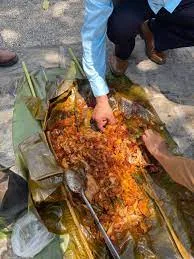 El Patlache es uno de los platillos más representativos de la Huasteca Potosina. Este tamal gigante, lleno de historia, sabor y simbolismo. Conoce aquí más sobre esta comida maravillosa.