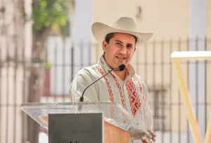 Carlos Manzo, alcalde abatido la semana pasada, justo en la explanada del Parque Nacional Barranca del Cupatitzio.