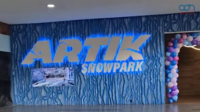 Descubre Artik Snow Park, el primer parque con nieve real cerca de la CDMX. Te decimos ubicación, precios, actividades para toda la familia y por qué es el plan ideal si buscas nieve sin salir del valle de México.