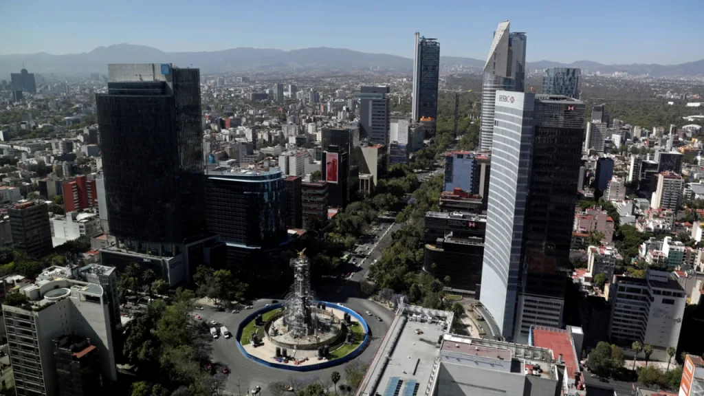 La Ciudad de México refuerza su infraestructura turística con enfoque en inclusión, accesibilidad y sostenibilidad, de cara al Mundial 2026. Descubre cómo se prepara para recibir a miles de visitantes de todo el mundo.