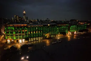 La jefa de Gobierno de la CDMX, Clara Brugada, propuso iluminar el Centro Histórico de la capital. Conoce en qué consiste y cómo cambiará el paisaje urbano.