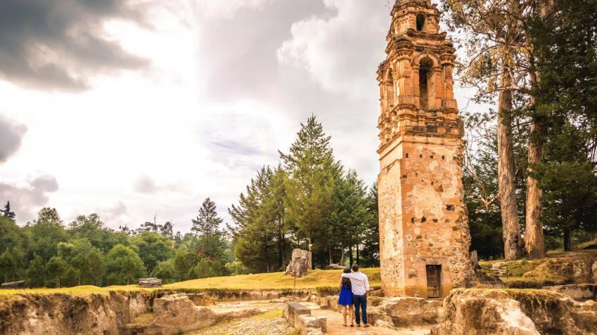 Descubre Tlalpujahua, el pueblo mágico conocido como la "eterna Navidad" de México. Aquí te explicamos por qué recibe este nombre y algunas curiosidades de este lugar.