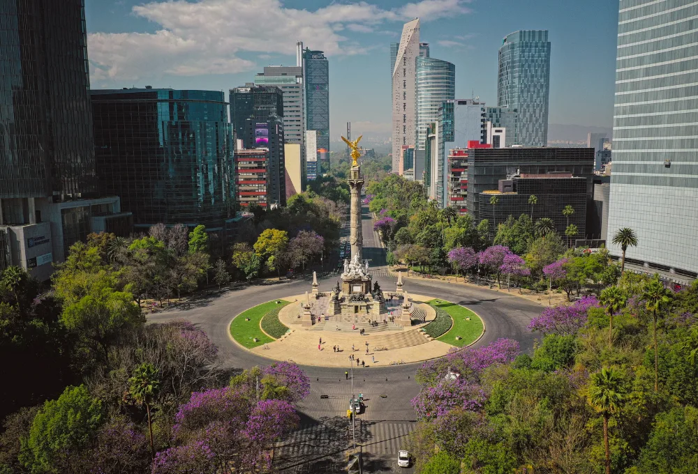 Av. Paseo de la Reforma.