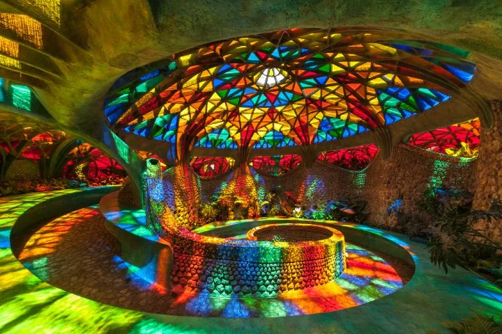 El Nido de Quetzalcóatl es una de las obras arquitectónicas más sorprendentes de México. Aquí te contamos qué es, dónde está y por qué se ha convertido en uno de los destinos más surrealistas cerca de la CDMX.