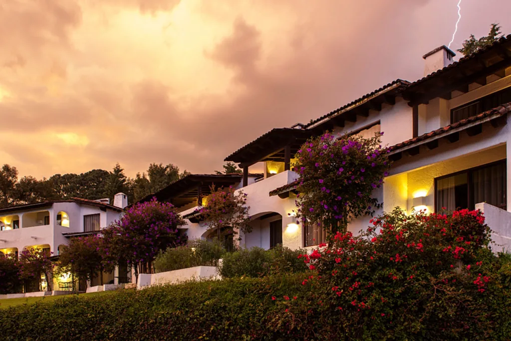 ¿Buscas dónde recibir el Año Nuevo sin alejarte demasiado de la CDMX? Estos cinco destinos cercanos combinan naturaleza, tradición, descanso y experiencias únicas para comenzar el 2026 viajando.