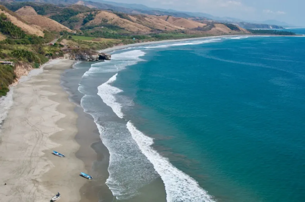 Si estás buscando calorcito, mar turquesa y rincones que aún no se llenan de turistas, estas cinco playas poco conocidas de México son perfectas para disfrutar diciembre sin frío y sin aglomeraciones.