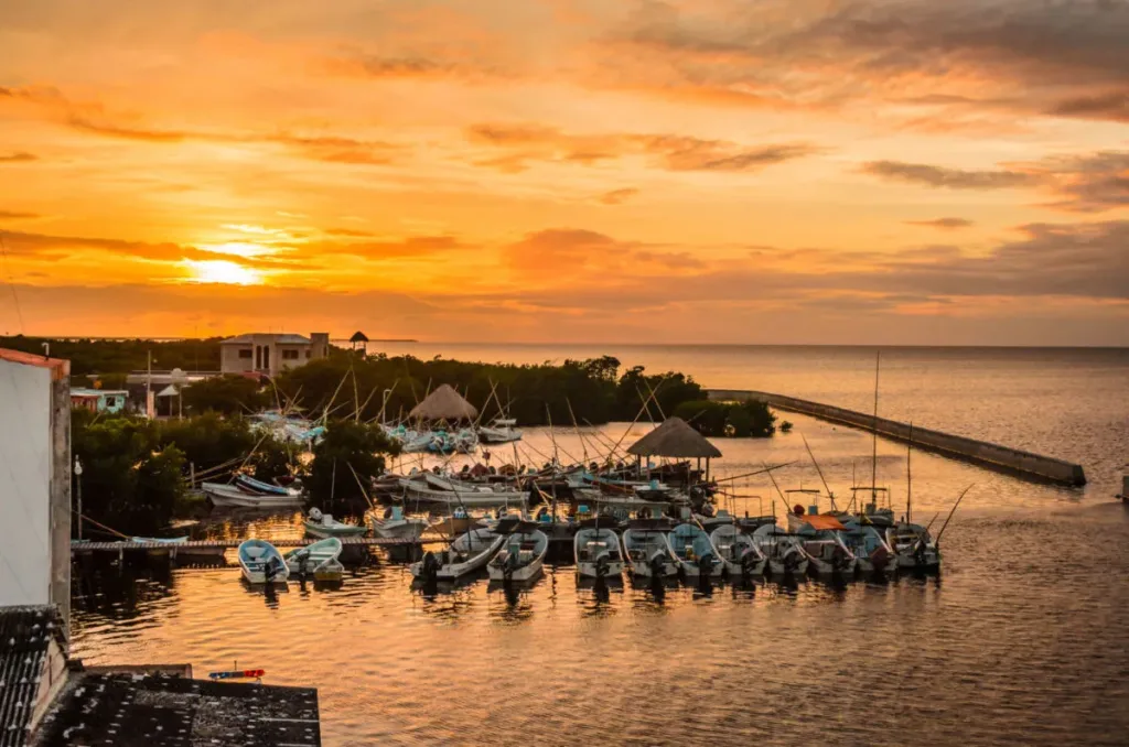 Si estás buscando calorcito, mar turquesa y rincones que aún no se llenan de turistas, estas cinco playas poco conocidas de México son perfectas para disfrutar diciembre sin frío y sin aglomeraciones.
