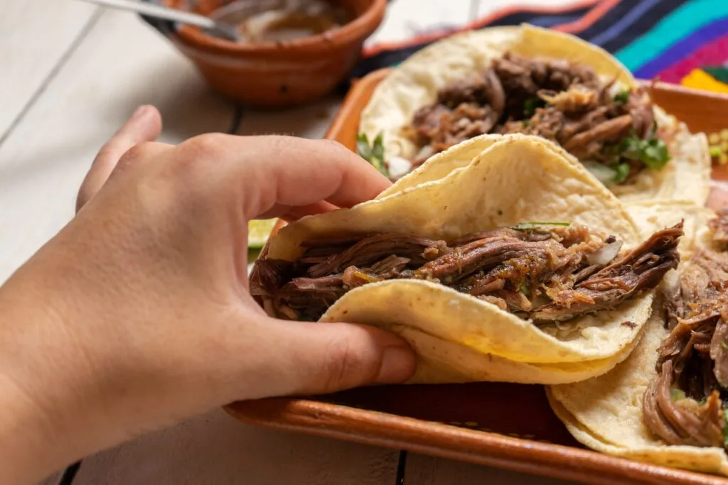 La Feria de la Barbacoa 2025 llega a la CDMX con productores expertos, tacos recién hechos y consomé para el frío. Conoce todos los detalles aquí.