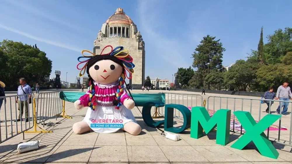 La Feria de la Muñeca Lele llega a la Ciudad de México para celebrar una de las expresiones artesanales más queridas del país. ¿Aún no sabes qué regalar en las fiestas de fin de año? Date una vuelta por la Feria.