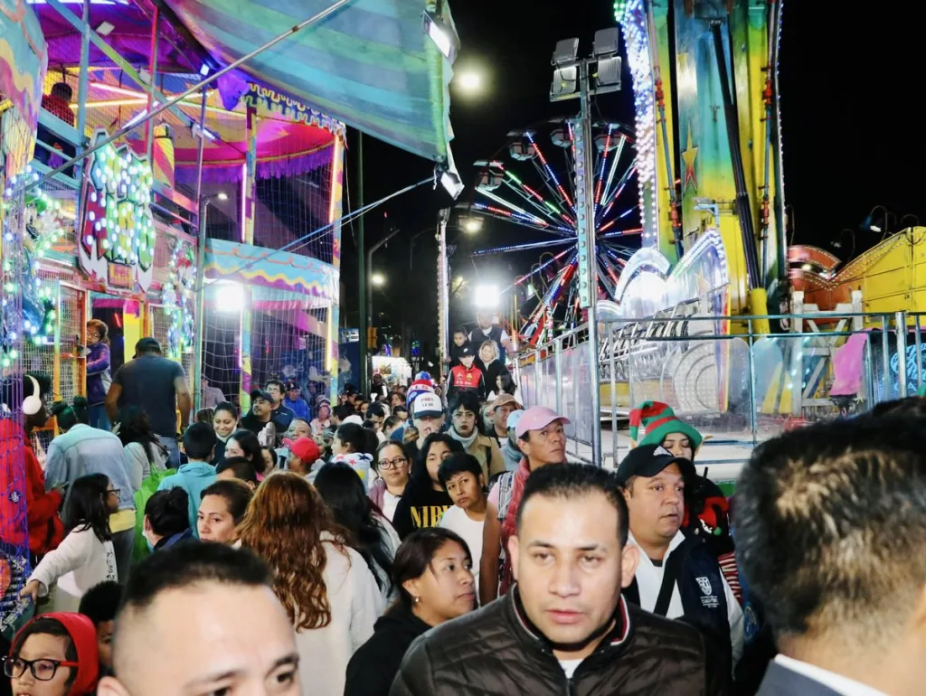 La tradicional Romería de Reyes Magos en la CDMX cambia de sede este año y sorprende a visitantes y familias con un nuevo espacio lleno de color, escenarios monumentales y spots ideales para tomarte la foto. Te contamos aquí todos los detalles.