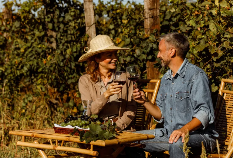 El ABC del Enoturismo: Guía completa para entender el Valle de Guadalupe y disfrutarlo (Además, paso a paso sobre cómo catar)