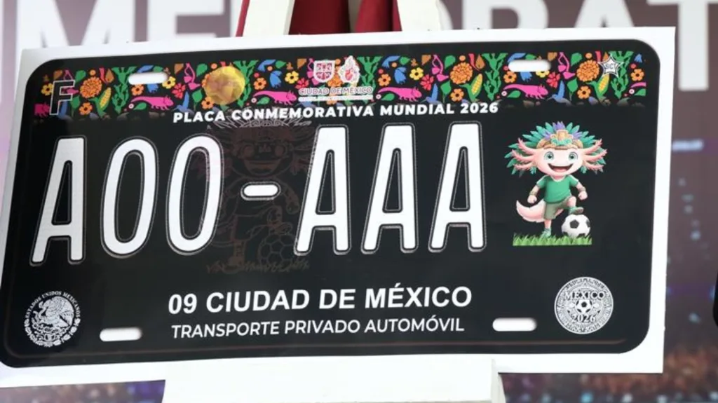 La Ciudad de México lanzó unas placas vehiculares conmemorativas del Mundial 2026, ideales para coleccionistas, amantes del fútbol y conductores que quieran traer la fiebre mundialista desde ahora. Aquí te contamos los detalles.
