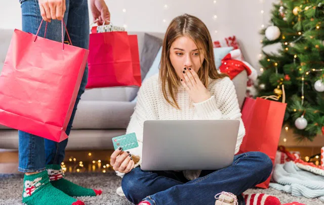 Diciembre suele venir lleno de gastos. Por eso, aquí encontrarás cuatro consejos prácticos y fáciles para cuidar tu bolsillo este mes sin sacrificar las celebraciones, y evitando así sufrir en la famosa “cuesta de enero”