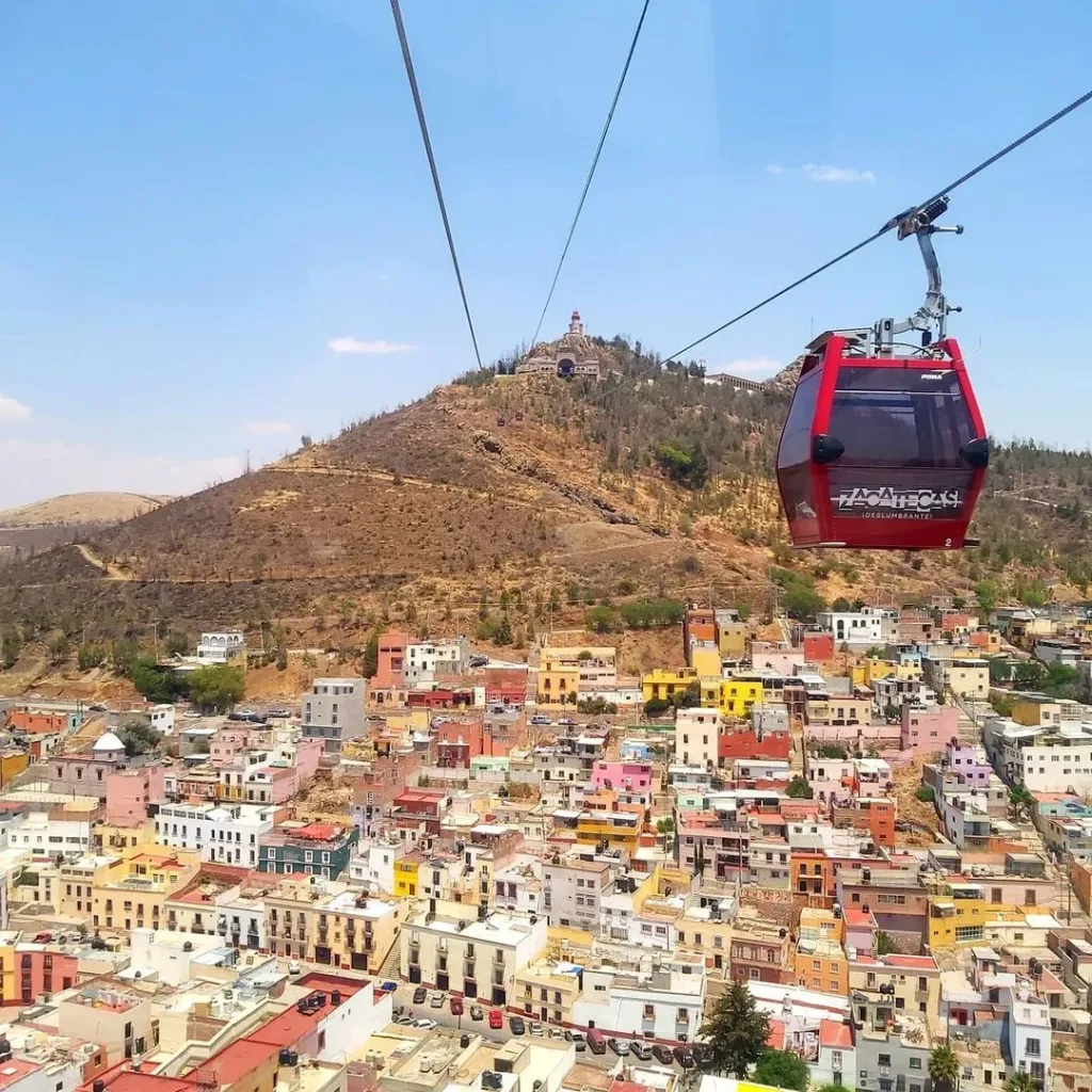 Si buscas experiencias panorámicas inolvidables, estos cuatro teleféricos te ofrecen vistas espectaculares y una forma distinta de explorar México. Aquí te contamos los detalles.
