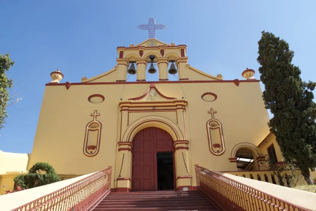 Después del ajetreo vacacional, Tlaxcala se presenta como el destino ideal para una primera escapada. Lo mejor es que es un Pueblo Mágico rodeado de naturaleza, arquitectura histórica y una gastronomía reconfortante que invita a viajar con calma y redescubrir el placer de desconectarse.