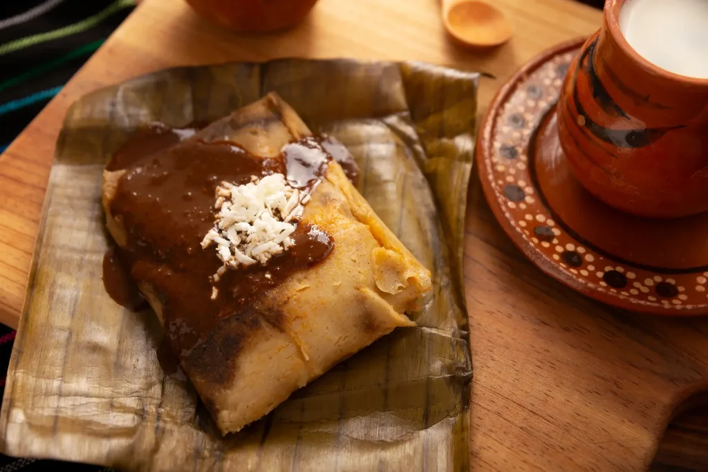 Descubre dónde encontrar los mejores tamales en la Ciudad de México para celebrar el Día de la Candelaria este 2 de febrero: Sabores tradicionales y lugares icónicos para saborear este símbolo culinario.