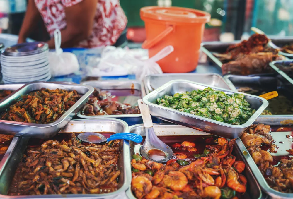 Comer como local: Conoce la GUÍA de Street Food . Puestos callejeros. Comida