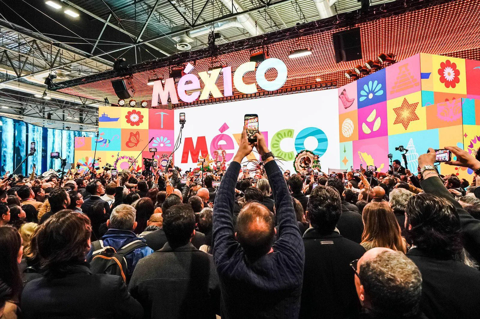Descubre cómo México fortaleció su proyección internacional en FITUR 2026 como país Invitado, acuerdos de inversión y promoción cultural estratégica para posicionarse como potencia turística global.