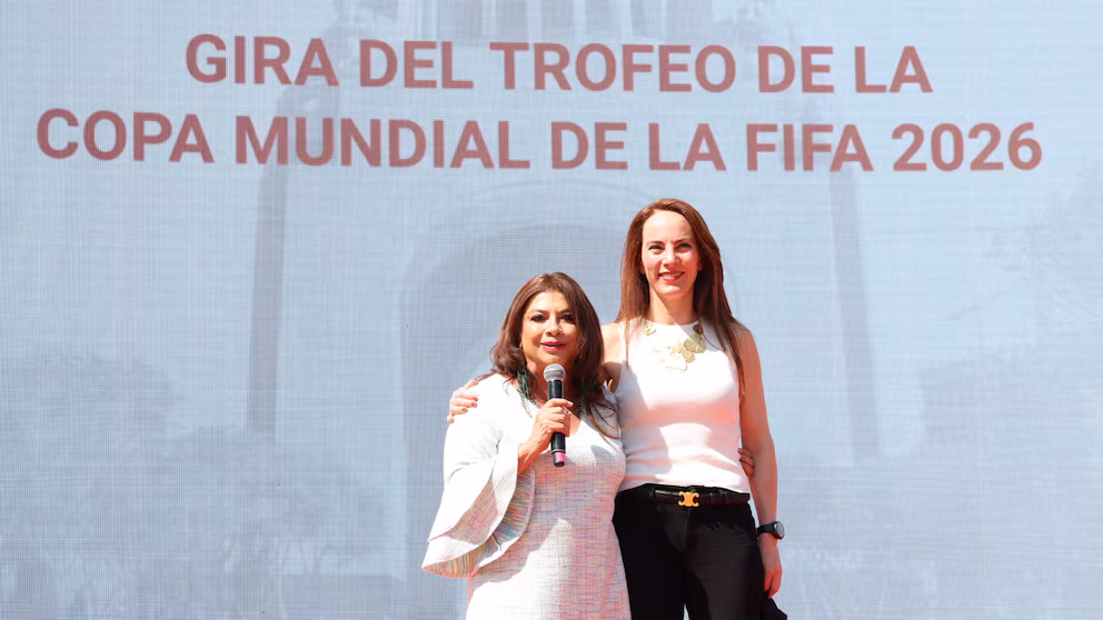 El Trofeo de la FIFA de la Copa Mundial 2026 llegará a México antes de la inauguración del torneo. Conoce el recorrido por ciudades mexicanas, fechas, sedes y cómo vivir esta experiencia única de cerca. ¡TE COMPARTIMOS UN LINK!