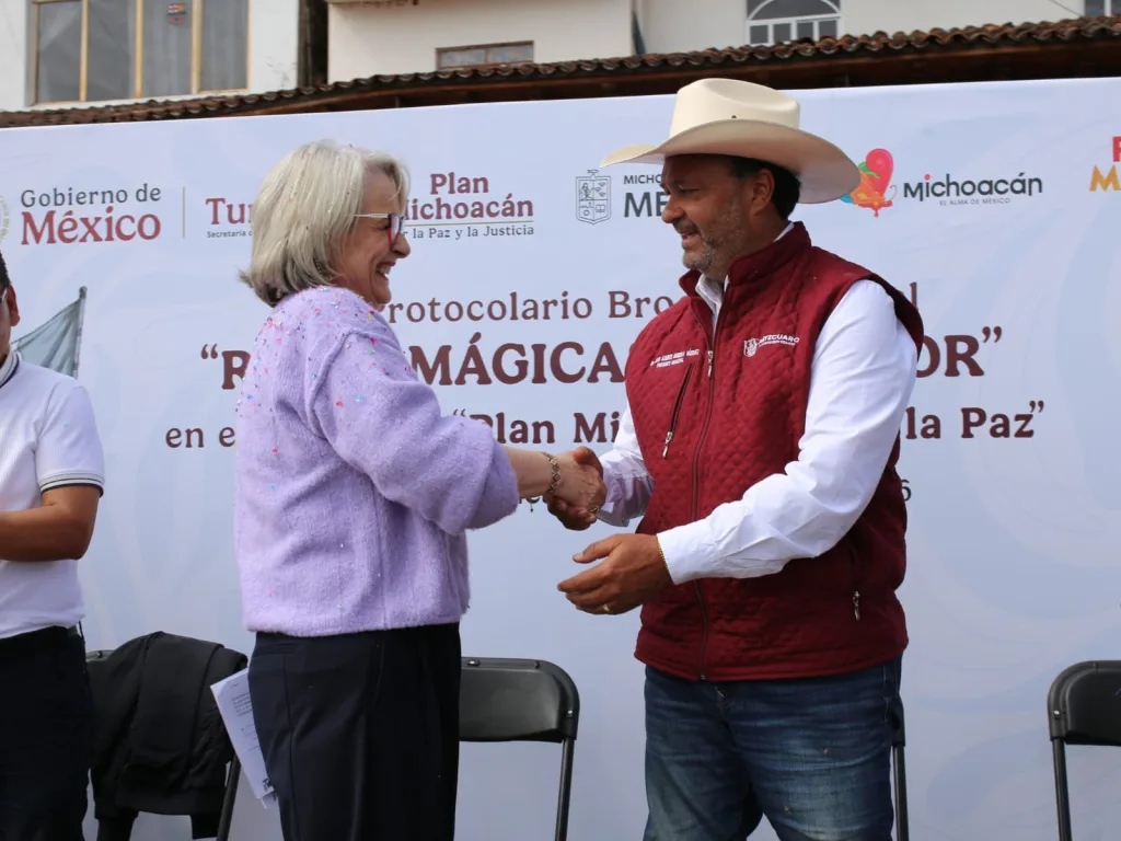 La Secretaría de Turismo (Sectur) impulsará en 2026 una fuerte inversión en infraestructura turística en Michoacán. Conoce lo que se está construyendo y por qué el Volcán Paricutín y Janitzio son imperdibles para tu próxima aventura.