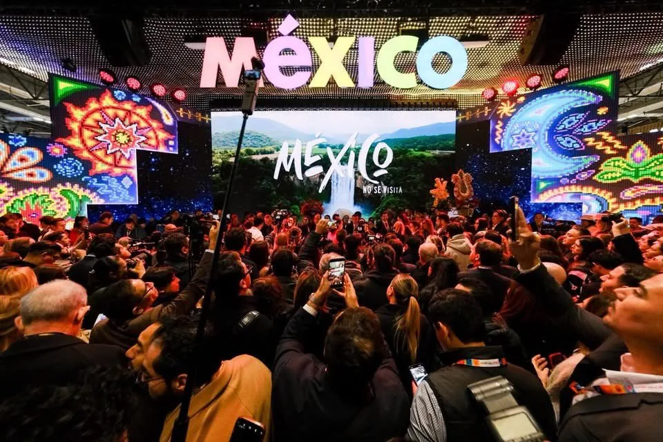 Conoce cómo México inauguró su pabellón en la FITUR 2026 en Madrid, qué significó para la proyección internacional del país y por qué esta estrategia de promoción turística es relevante para viajeros y profesionales del sector.