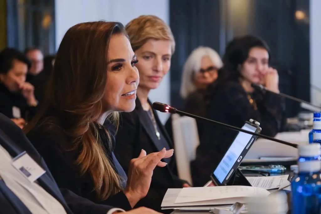 Descubre cómo la gobernadora Mara Lezama ha promovido al Caribe Mexicano en eventos internacionales de turismo como la FITUR 2026, consolidando a Quintana Roo como un destino global competitivo para inversiones, sustentabilidad y crecimiento económico.