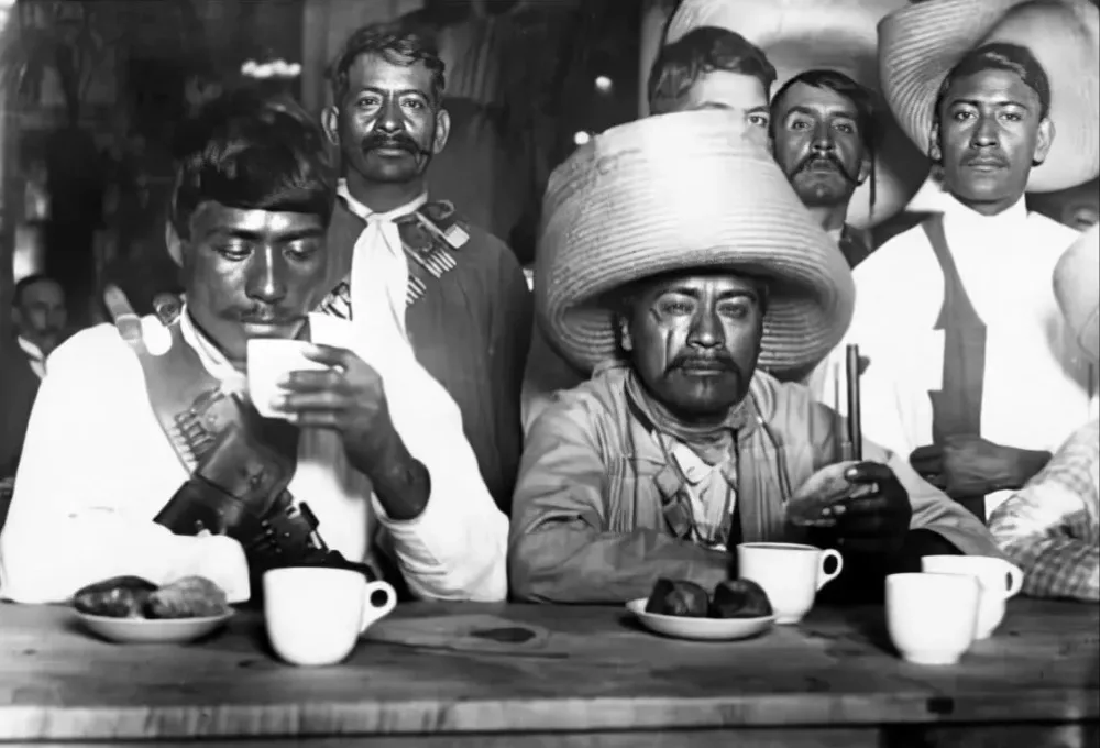 La Casa de los Azulejos. Historia. Emiliano Zapata.