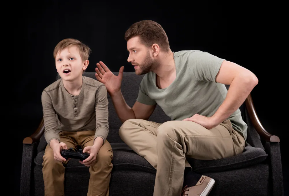 La física cuántica del “Ahorita”: Niño jugando videojuego