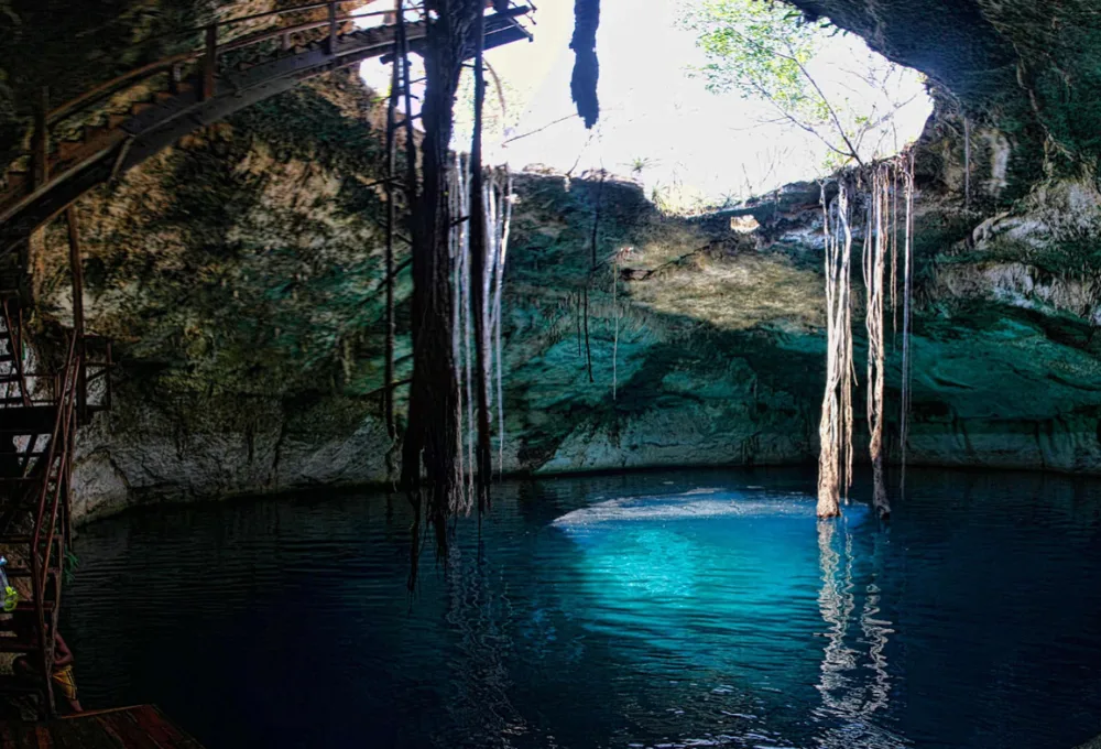 Cenote Noh-Mozón