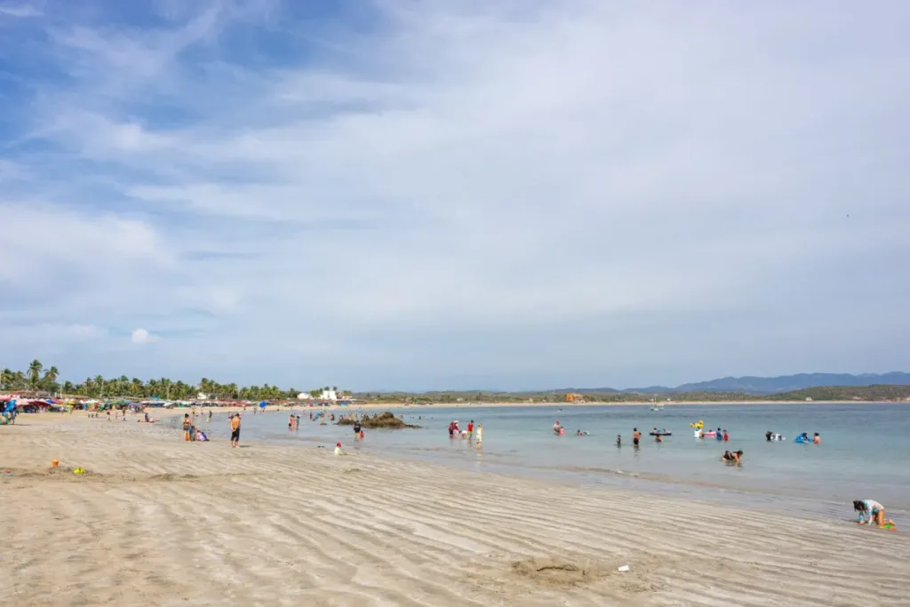 ¡Descubre la ruta más bella del Pacífico! GUÍA COMPLETA por Costalegre, Jalisco: de los manglares de La Manzanilla a la magia de Isla Cocinas y Boca de Tomatlán. ¿Te animas a esta nueva aventura?