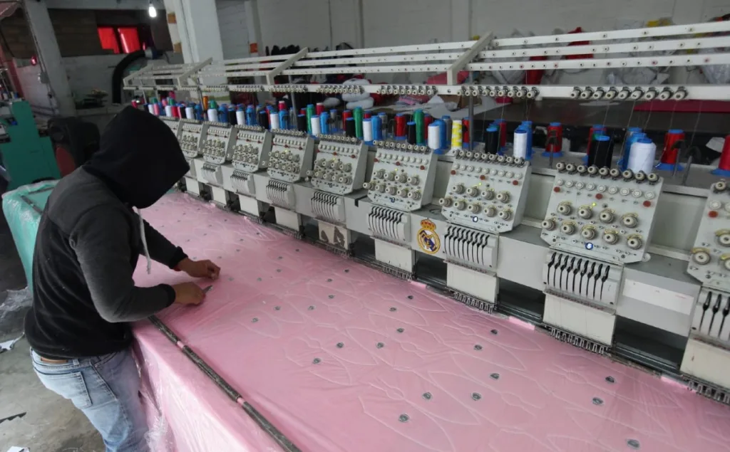 Descubre por qué Xonacatlán, Estado de México, es conocida como la “Ciudad del Peluche” en México y el destino perfecto para comprar regalos tiernos este Día del Amor y la Amistad. ¿Comprarías un peluche ahí?