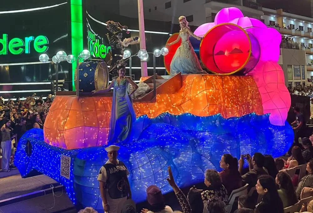 Entre tamboras, lentejuelas y memoria: así se vivió el Carnaval Internacional de Mazatlán