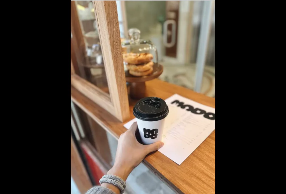 MADO Café