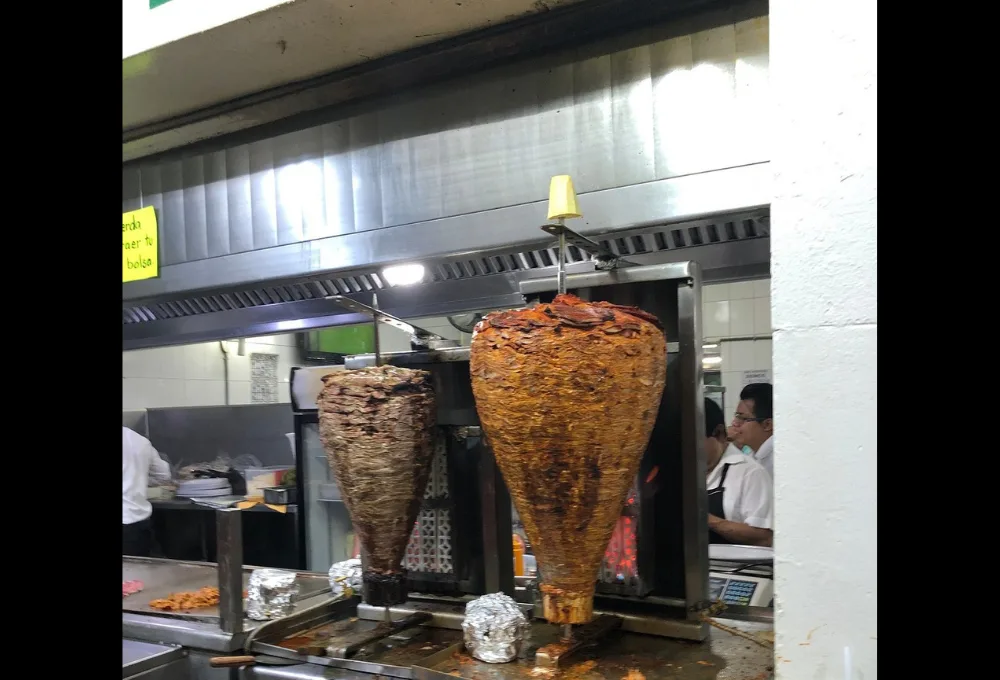 Tacos al pastor. Tacos Manolo (Narvarte)