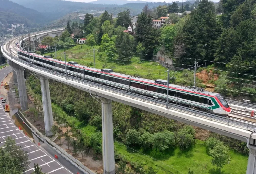 Tarifas del Tren El Insurgente