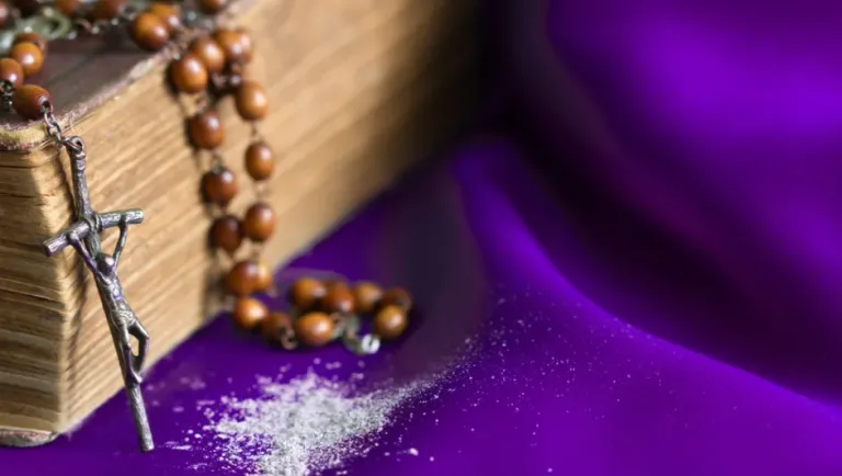 ¿Qué es la Cuaresma y por qué no se come carne roja? Te explicamos su origen histórico, significado religioso y las razones detrás de esta tradición que millones de personas practican cada año. ¿La prácticas?