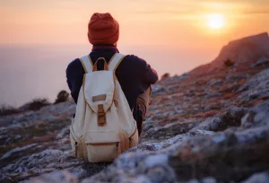 Solo-moon: ¿Por qué viajar solo en San Valentín es la clave de la salud mental en 2026?