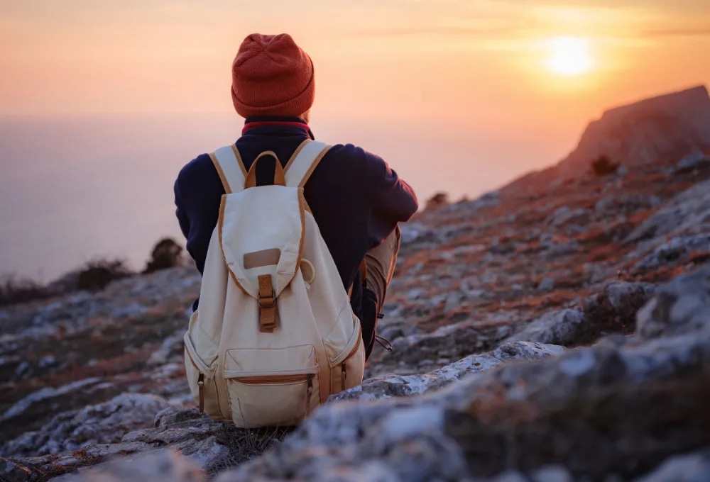Solo-moon: ¿Por qué viajar solo en San Valentín es la clave de la salud mental en 2026?