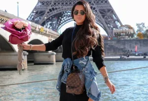 Outfits frescos y cómodos ideales para disfrutar viajes durante la primavera.