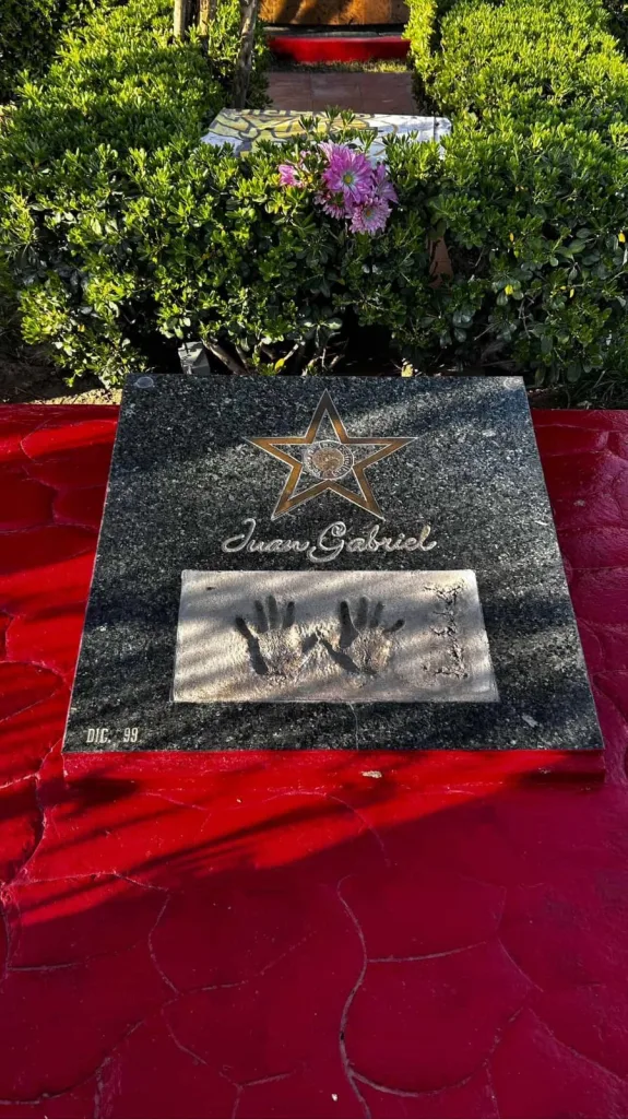 Descubre el Museo de Juan Gabriel en Ciudad Juárez, su historia, origen, datos curiosos y qué ver en este recinto dedicado al Divo de Juárez. Una guía completa para visitarlo.