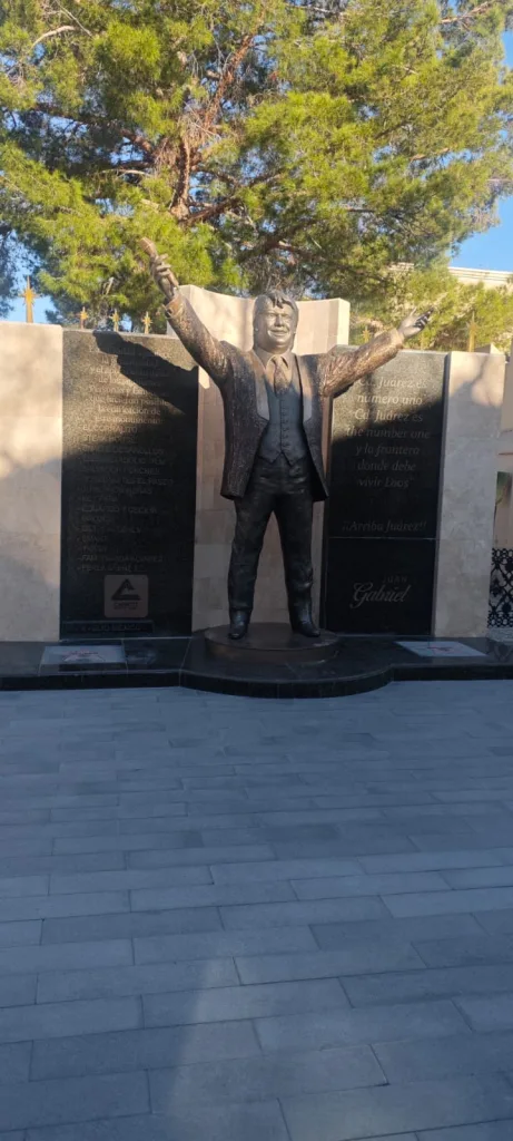 Descubre el Museo de Juan Gabriel en Ciudad Juárez, su historia, origen, datos curiosos y qué ver en este recinto dedicado al Divo de Juárez. Una guía completa para visitarlo.
