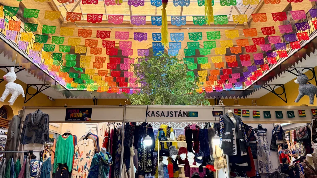 La Feria del Mundo en CDMX reúne gastronomía, cultura y tradiciones de más de 40 países. Descubre qué habrá, cuándo se realiza y por qué es uno de los eventos culturales más interesantes del año.