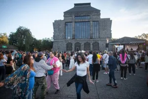 El Museo Anahuacalli celebrará la llegada de la primavera con un baile gratuito en la CDMX donde se presentará la Sonora Dinamita. Conoce fecha, actividades y cómo llegar.