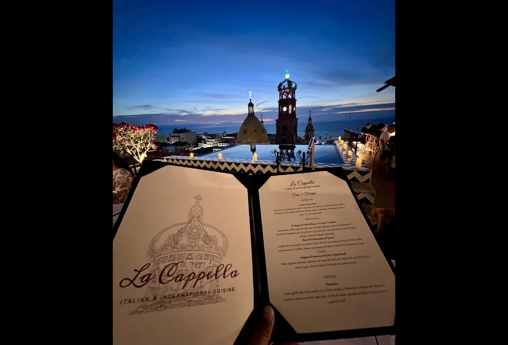 La Cappella Restaurant: Por qué el “spot” más viral de TikTok en Puerto Vallarta. Atardecer